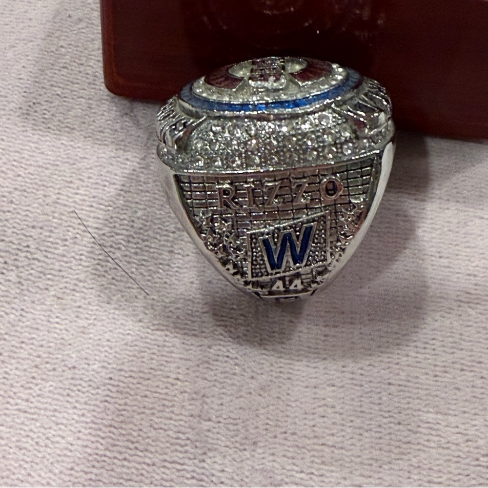 2016 Chicago Cubs World Series Champions Ring Rizzo 44 Replica w/ Box - Picture 4 of 8